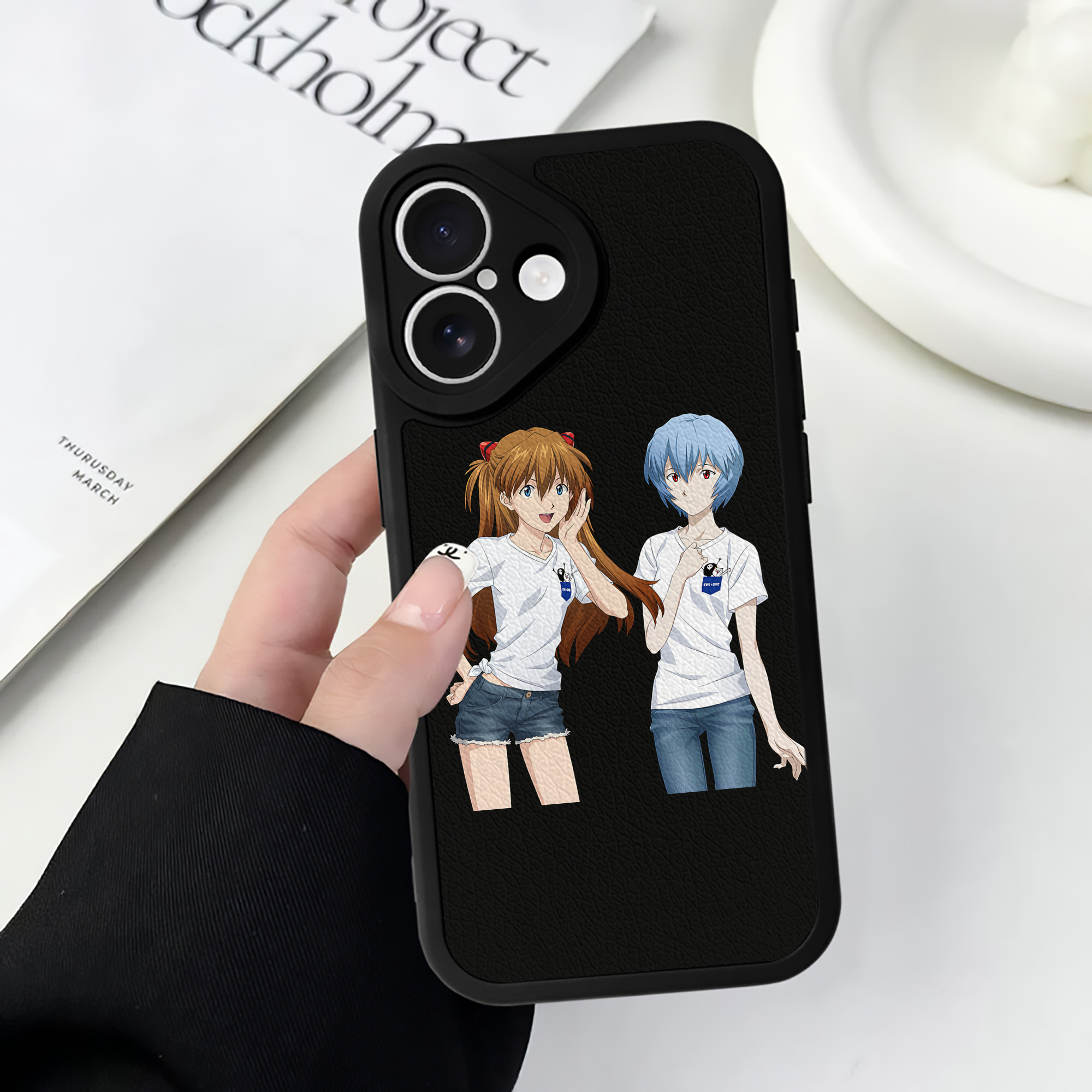 （画像用） EVA 新世紀エヴァンゲリオン 【iPhone 16シリーズ対応】シリコンスマホケース（レザー調） 材質：シリコン